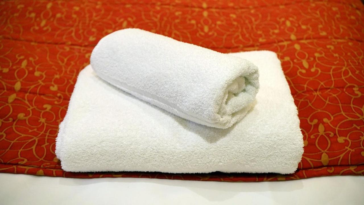 Oyo 14431 Sai Nivas Hotel Guwahati Luaran gambar